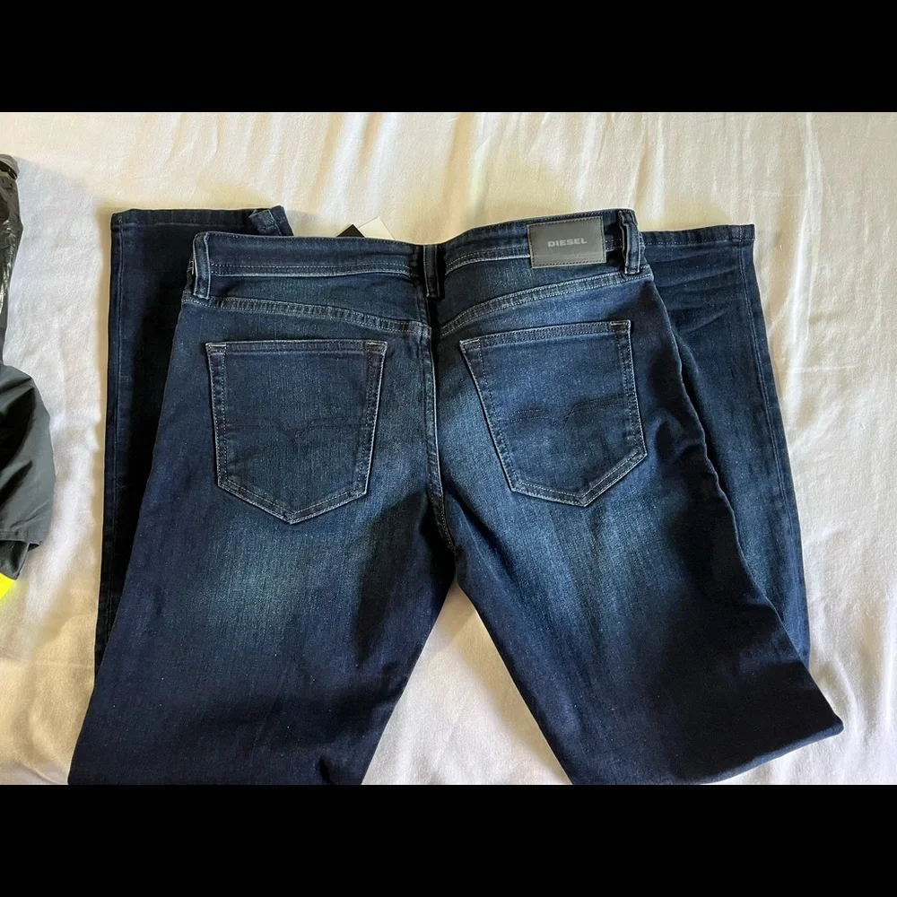 SOLD!!  🎉HOST PICK🎉 Diesel Jeans Size 34 x 32 - Picture 8 of 10